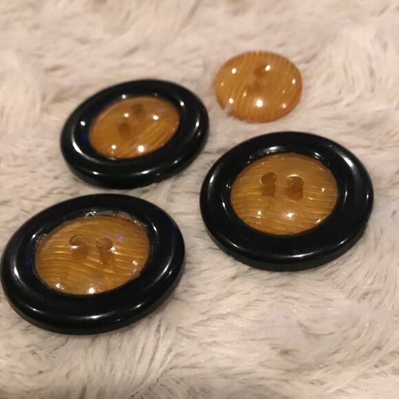 Bakelite vintage estate Buttons - Picture 2 of 5